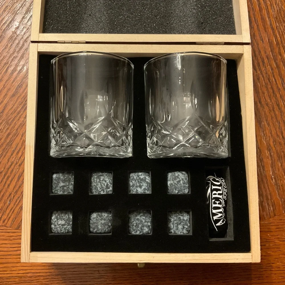 š„Amerigo āMake It Specialā Whiskey Glasses & Stone Ice Cubes Wooden Box Set! - Picture 11 of 14